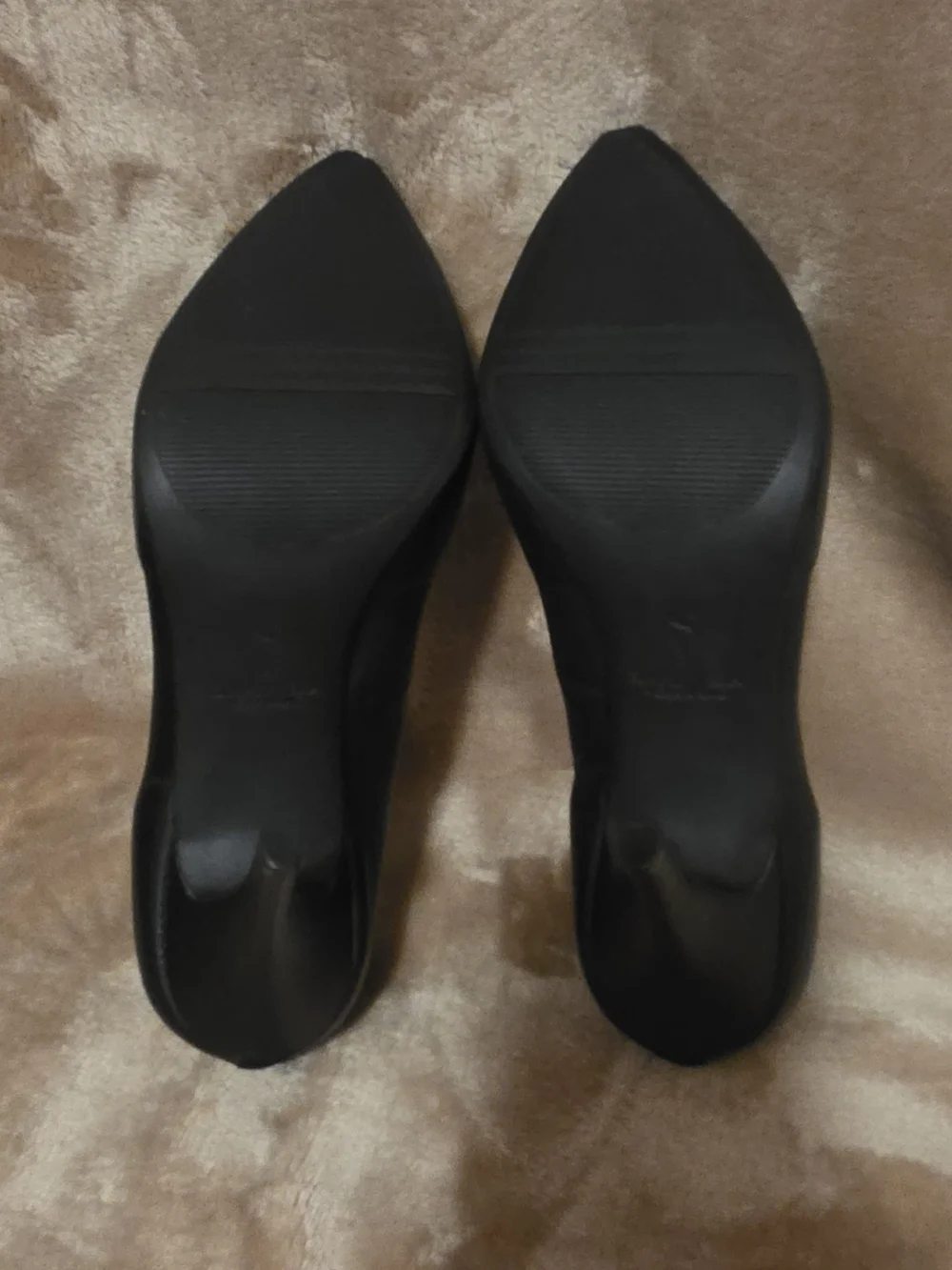 Simply Vera - Vera Wang Black Women's Pointed-Toe Heels